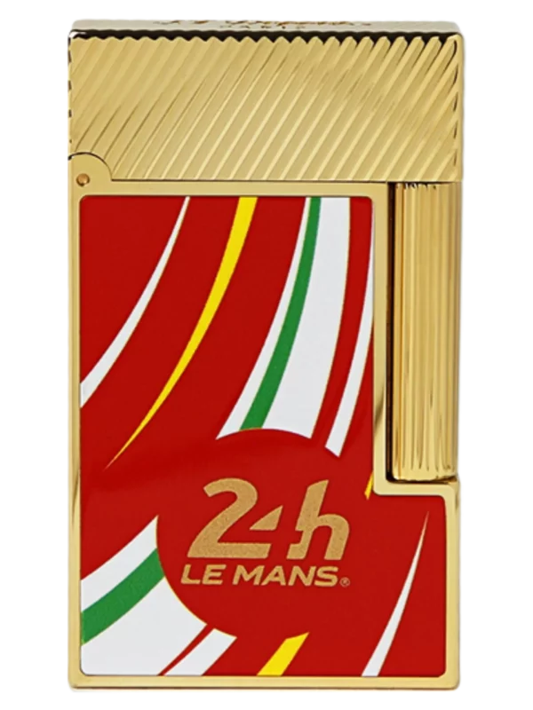 Vue de face du briquet S.T. Dupont Ligne 2, édition 24 Heures du Mans, finition dorée avec laque rouge, blanche, verte et jaune.