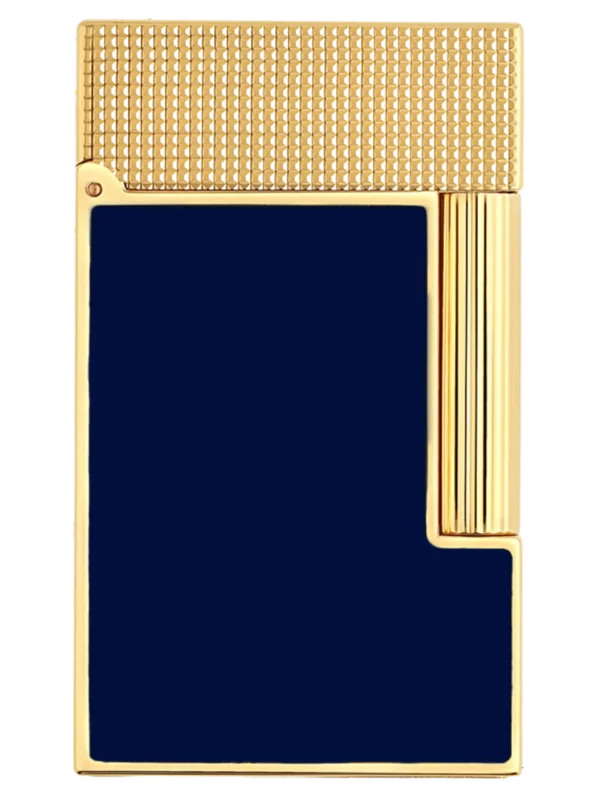 Vue de face du briquet S.T. Dupont Ligne 2, finition laque bleu foncé, un accessoire d’exception.