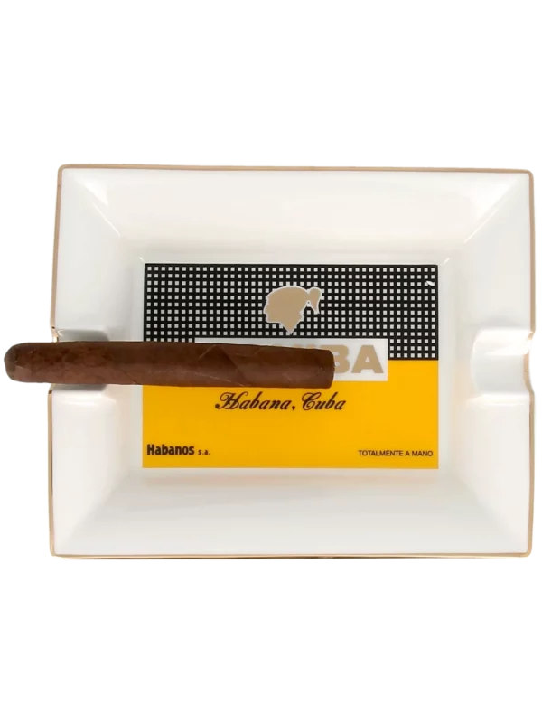 Cendrier Siglo Cohiba Classique avec un cigare, alliance de luxe et de raffinement - A La Civette.