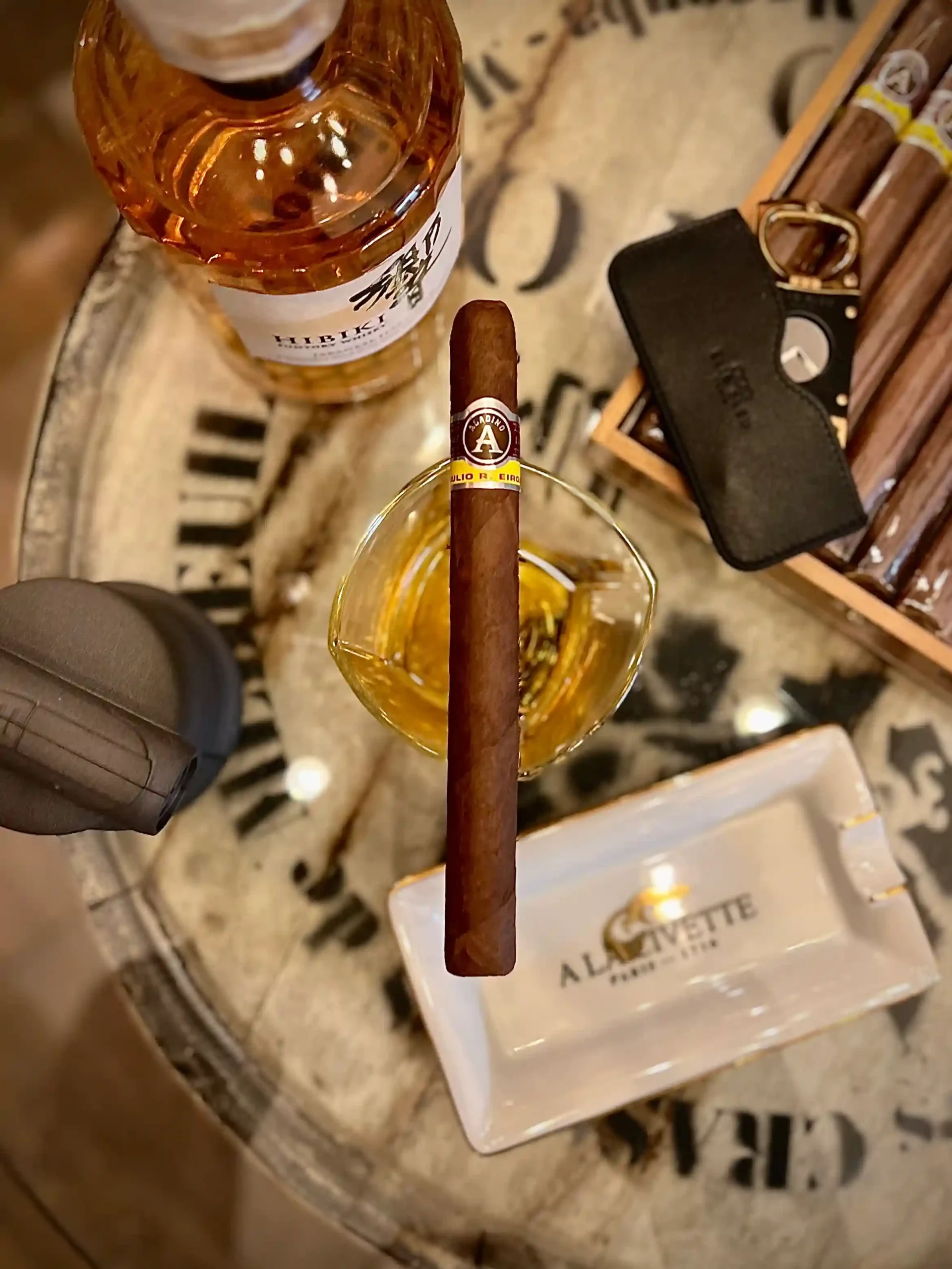 Conseils pour organiser une soirée cigare réussie - Gazette de La Civette.
