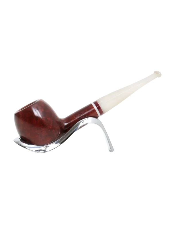 Pipe Savinelli Avorio sur support, vue de profil, forme droite, finition naturelle, filtre 9 mm - A La Civette.