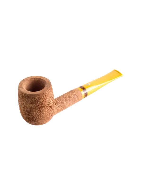 Pipe Savinelli Ghibli en vue trois quarts, forme droite, finition rustique, filtre 9 mm - A La Civette.