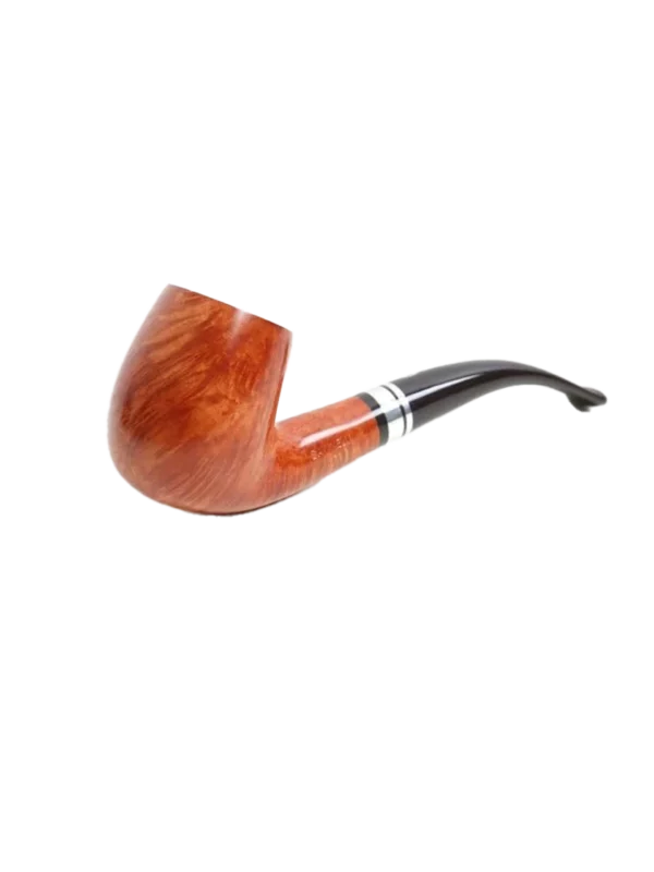 Pipe Savinelli Minerva Liscia en vue trois quarts, forme courbée, finition naturelle, filtre 9 mm - A La Civette.