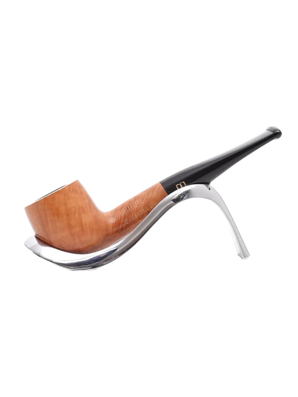 Pipe Savinelli Minuto sur support, vue de profil, forme droite, finition naturelle, filtre 6 mm - A La Civette.