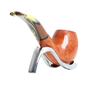 Pipe Savinelli Paloma sur support, vue arrière, forme courbée, finition naturelle, filtre 9 mm - A La Civette.