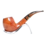 Pipe Savinelli Paloma 677 sur support, vue de profil, forme courbée, finition naturelle, filtre 9 mm - A La Civette.