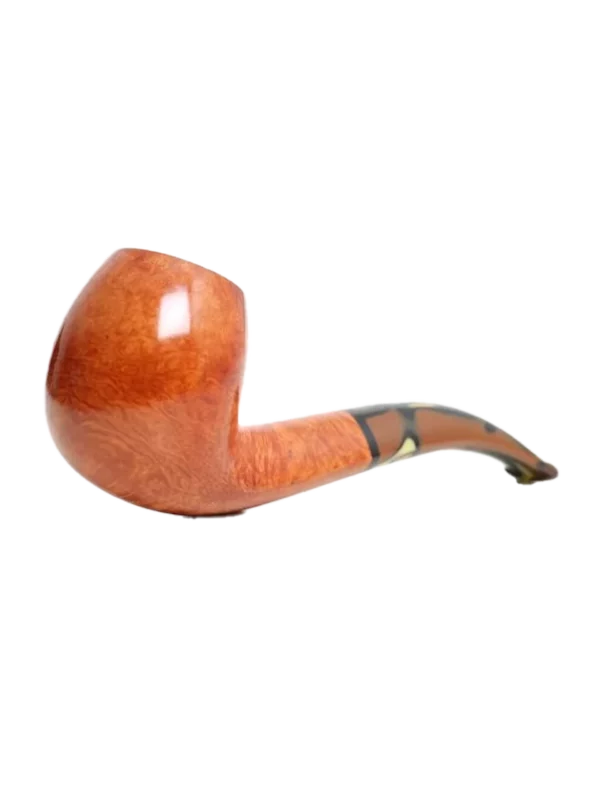 Pipe Savinelli Paloma en vue trois quarts, forme courbée, finition naturelle, filtre 9 mm - A La Civette.