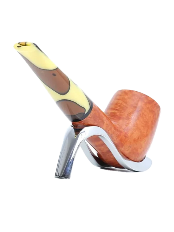 Pipe Savinelli Paloma 101 sur support, vue arrière, forme droite, finition naturelle, filtre 9 mm - A La Civette.