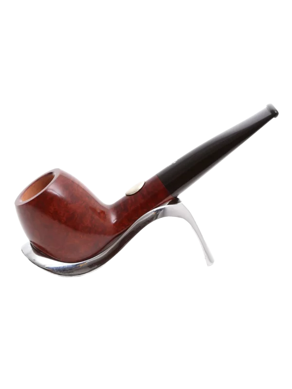 Pipe Savinelli Rugby sur support, vue arrière, forme droite, finition naturelle, filtre 9 mm - A La Civette.