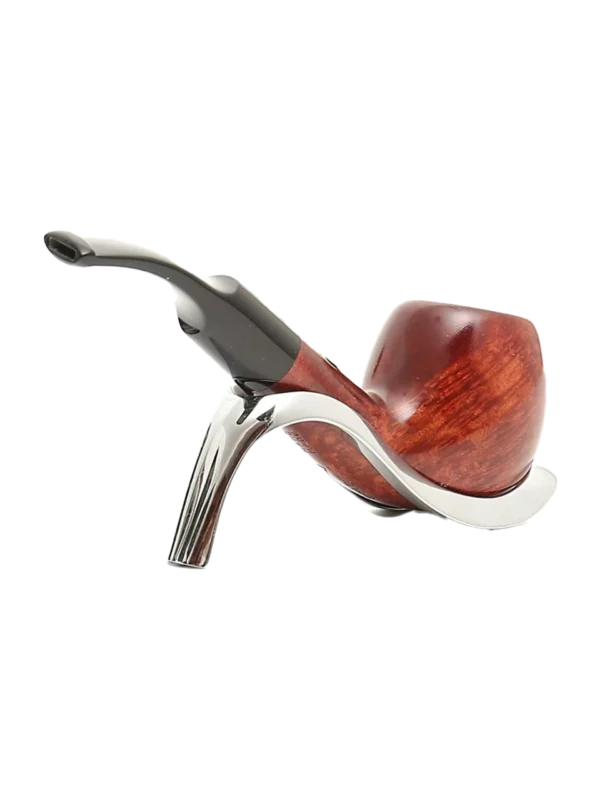 Pipe Savinelli Tennis sur support, vue arrière, forme courbée, finition naturelle, filtre 9 mm - A La Civette.