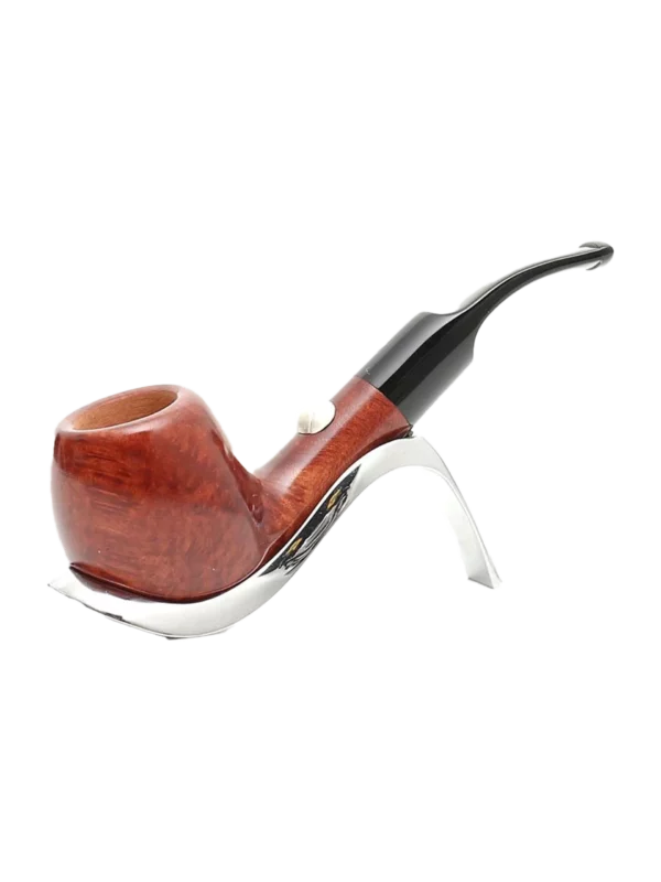 Pipe Savinelli Tennis 626 sur support, vue trois quarts inversée, forme courbée, finition naturelle, filtre 9 mm - A La Civette - A La Civette.