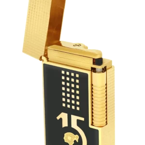 Briquet S.T. Dupont Le Grand Dupont Behike noir – Vue trois quarts ouvert – Briquet haut de gamme pour cigare