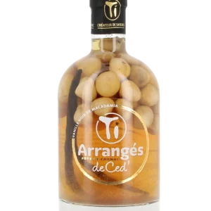 Vue de face de la bouteille de rhum Ti Ced' Vieilli Vanille Noix de Macadamia – Rhum arrangé premium en fût