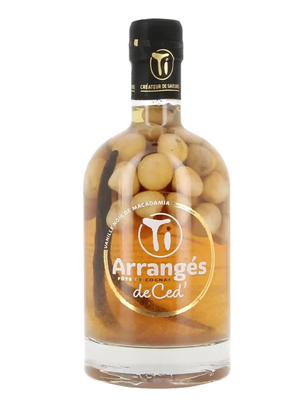 Vue de face de la bouteille de rhum Ti Ced' Vieilli Vanille Noix de Macadamia – Rhum arrangé premium en fût