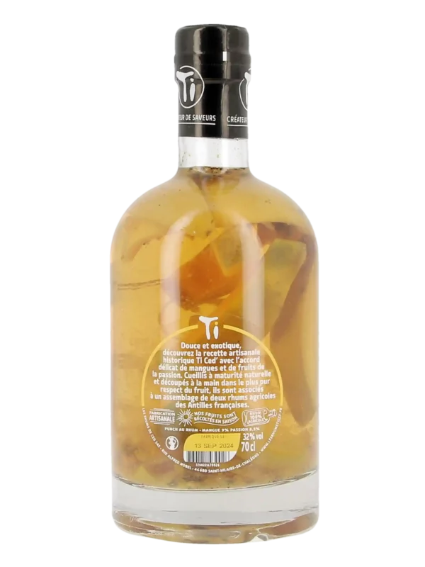 Vue arrière de la bouteille de rhum Ti Ced' Mangue Passion – Rhum arrangé artisanal aux fruits exotiques