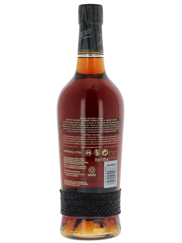 Vue arrière de la bouteille de rhum Zacapa Edición Negra – A La Civette