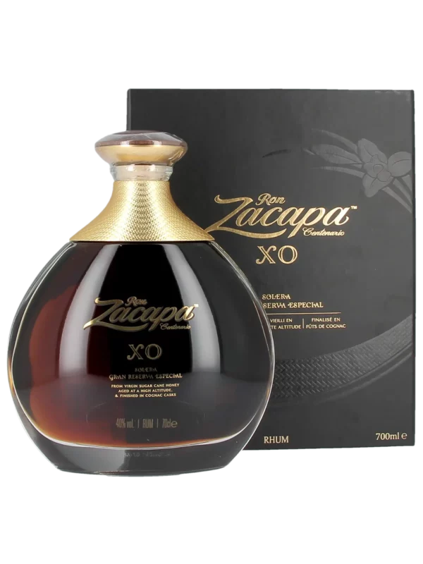 A-La-Civette-Spiritueux-Rhum-Zacapa-XO-boite-bouteille-face Rhum Zacapa XO avec coffret – présentation de face – A La Civette