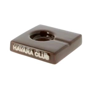 Cendrier Havana Club Solito coloris havane en vue trois quarts – Accessoire pour cigare au style vintage