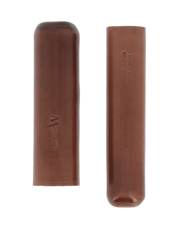 Étui à cigare Montes Roma simple en cuir marron – ouvert, accessoire pratique et raffiné.
