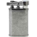 Briquet à pipe Chacom CC106 finition antik argent vu de face.