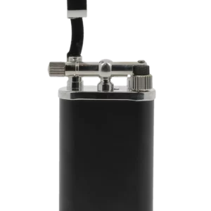 Briquet à pipe Chacom CC106 noir mat et chrome ouvert avec son mécanisme visible.