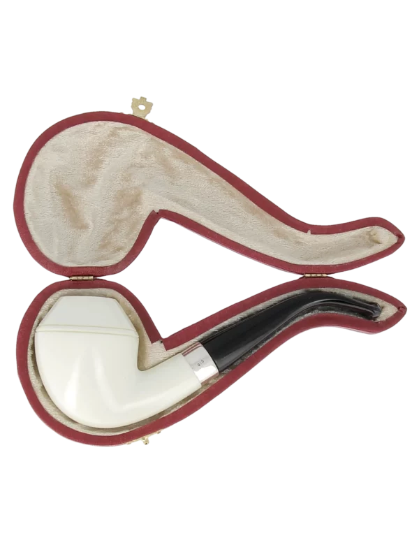 Pipe Levent écume de mer sculptée à la main – n°1 forme Bulldog courbée finition polie filtre 3 mm, présentée dans sa boîte.
