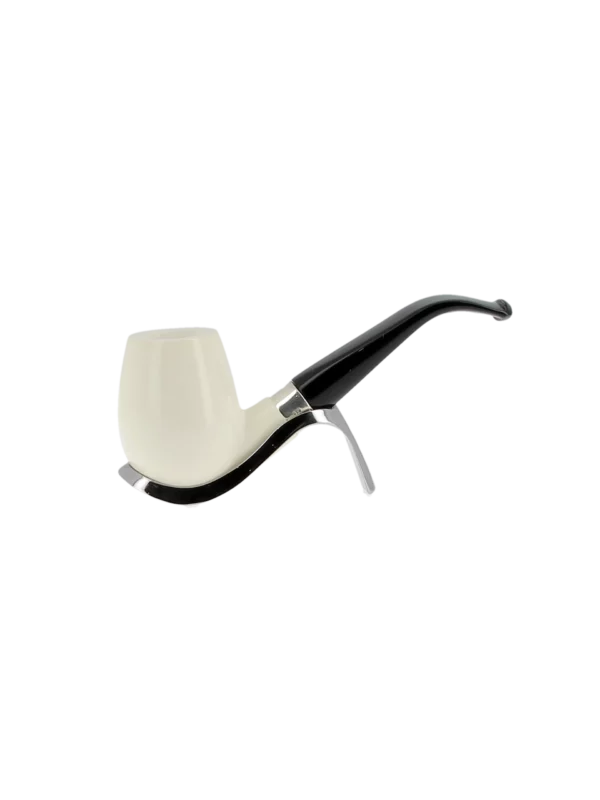 Pipe En Écume De Mer Sculptée À La Main - Levent n°3 forme Œuf courbée finition polie filtre 3 mm, vue de profil.