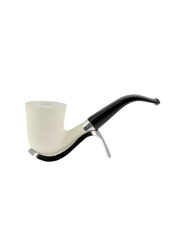 Pipe En Écume De Mer Sculptée À La Main - Levent n°4 forme Dublin courbée finition polie filtre 3 mm, vue de profil.