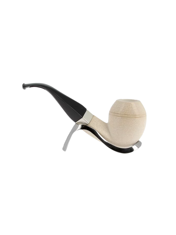 Pipe Levent écume de mer sculptée à la main – n°5 forme Bulldog courbée finition polie filtre 3 mm, vue de profil inverse.