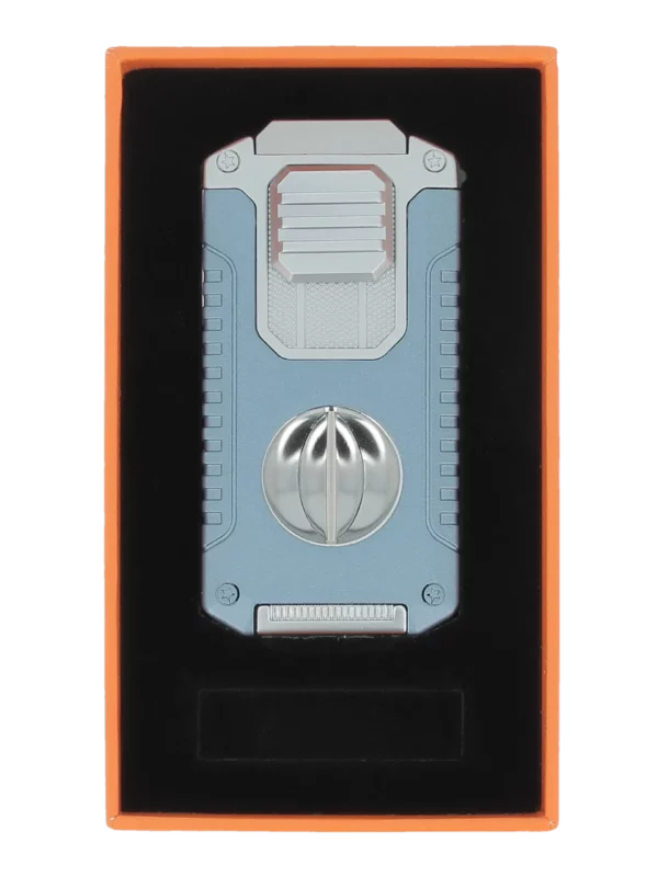 Briquet Mantis Omni multifonction bleu présenté dans sa boîte – accessoire à cigares premium chez A La Civette Paris.