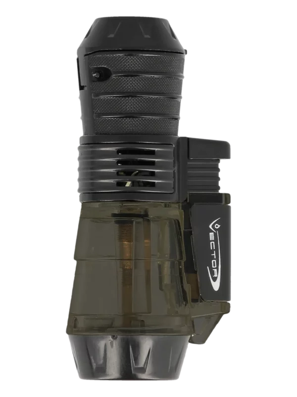 Briquet Vector Triforce smoke transparent – Vue de face – Accessoire pour cigare A La Civette.