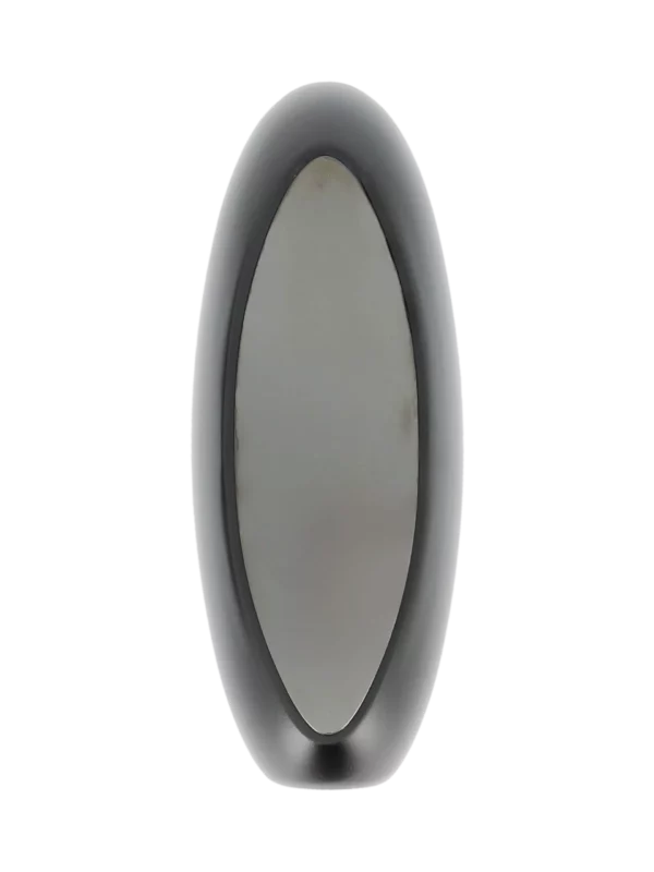 Vue du dessous du cendrier Mantis Streamline noir – accessoire à cigares premium chez A La Civette.
