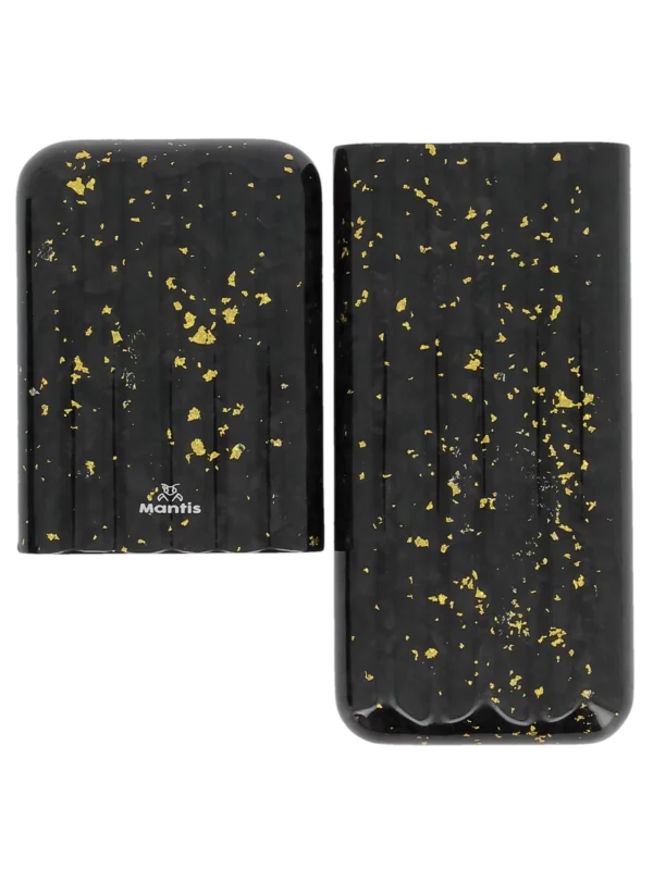 Étui à cigares Mantis LuxForge gold triple ouvert – accessoire premium disponible chez A La Civette Paris.
