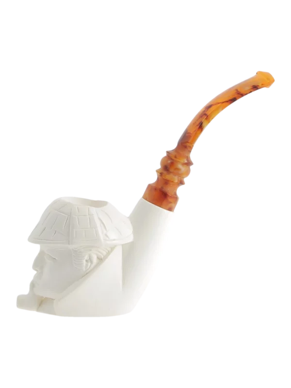 Pipe en écume de mer sculptée à la main Levent n°13 Sherlock fumé, forme courbée finition polie avec filtre 3 mm – Vue de profil – A La Civette.