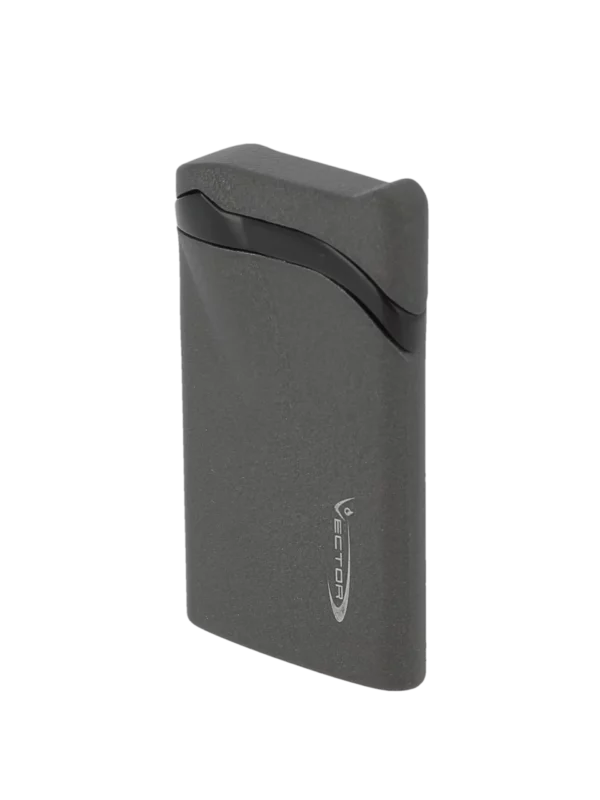 Briquet Vector Ultra crackle gris mat en vue trois quarts – Accessoire à cigares de luxe chez A La Civette