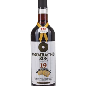 Rhum Mombacho 19 ans – bouteille vue de face – A La Civette Paris