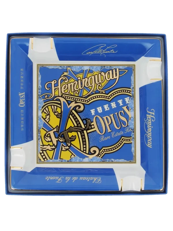 Cendrier Elie Bleu édition limitée Fuente Opus X Hemingway bleu dans sa boîte – Accessoire à cigare de luxe disponible chez A La Civette Paris