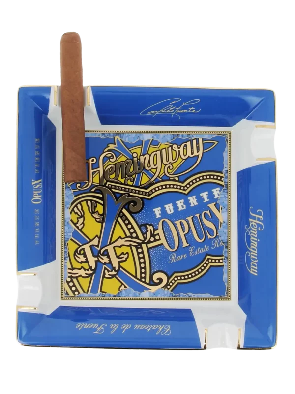 Cendrier Elie Bleu Fuente Opus X Hemingway bleu avec cigare – Accessoire haut de gamme chez A La Civette Paris
