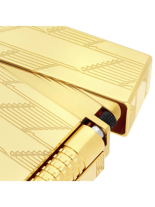 Briquet S.T. Dupont Le Grand Dupont Cling Guilloché Monogram 1872 doré zoom – Détail guilloché et finition dorée