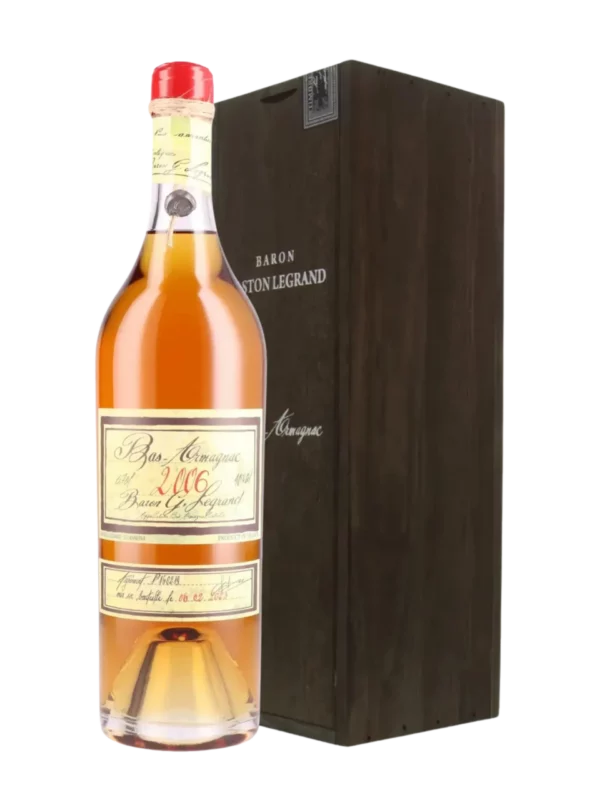 A La Civette vins et spiritueux Armagnac Baron Gaston Legrand 2006, boîte face et bouteille face