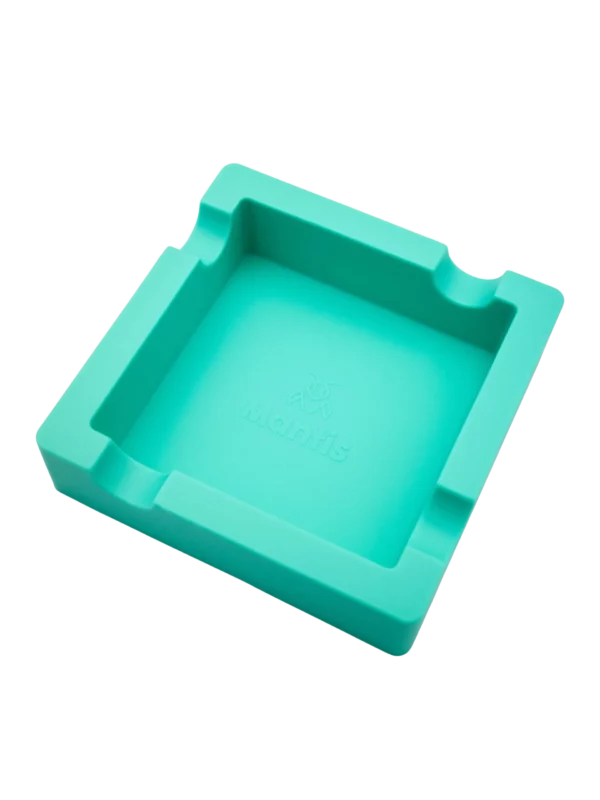 Cendrier Mantis Flex silicone aqua trois quarts, accessoire à cigares premium A La Civette