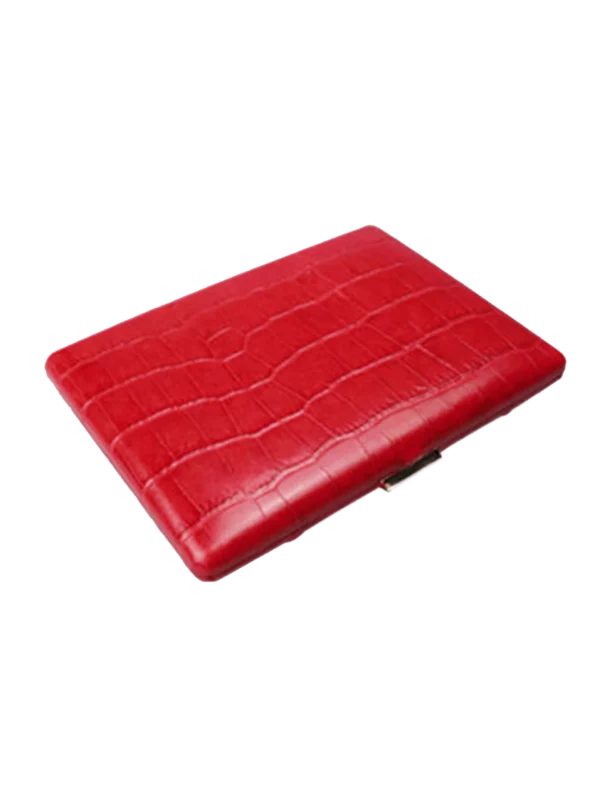 Étui à cigarettes Tsubota Pearl en cuir grainé rouge vue trois quarts, accessoire à cigarettes luxe A La Civette
