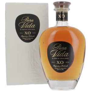 Rhum Pura Vida XO avec boîte et bouteille face, spiritueux premium du Costa Rica aux notes raffinées, présenté par A La Civette Paris.