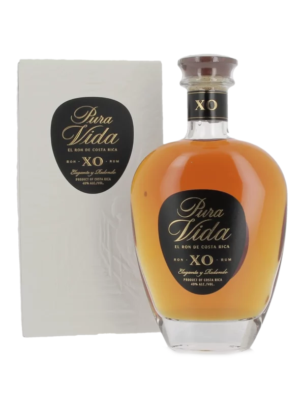 Rhum Pura Vida XO avec boîte et bouteille face, spiritueux premium du Costa Rica aux notes raffinées, présenté par A La Civette Paris.