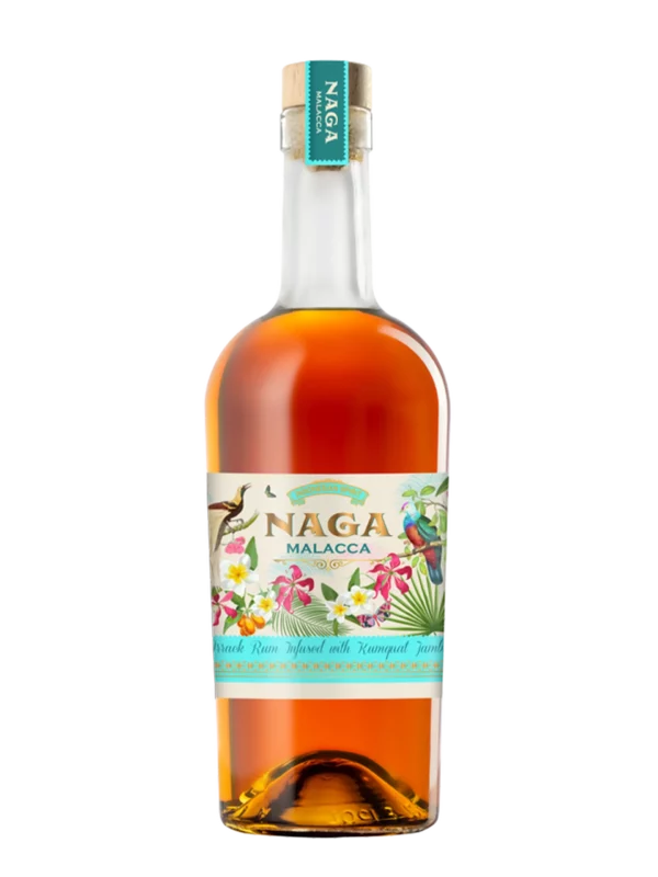 A La Civette Vins et spiritueux Rhum Naga Malacca Spiced Rum bouteille face, rhum épicé premium d'Indonésie infusé au kumquat.