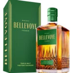 Whisky Bellevoye Vert finition Calvados, boîte trois-quarts et bouteille face, vins et spiritueux A La Civette.