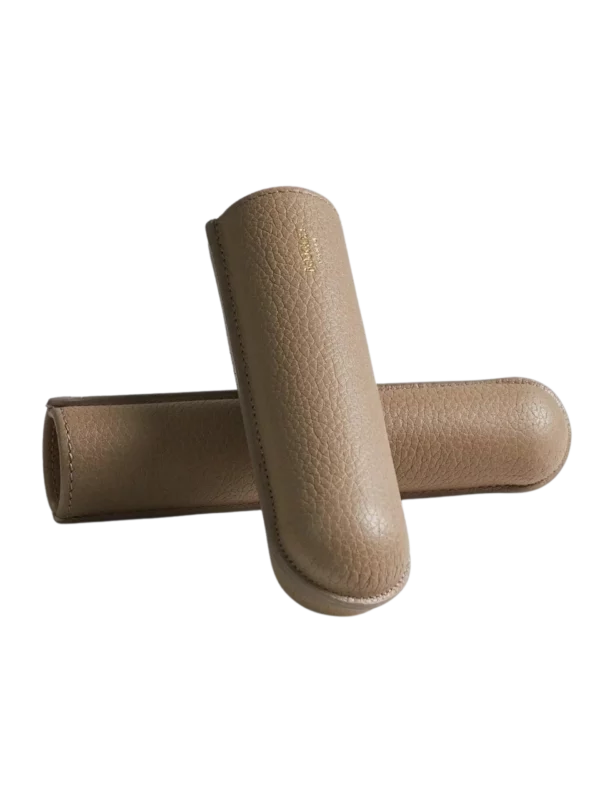 A La Civette accessoires à cigares étui à cigares Bosquet Paris cuir grainé taupe simple ouvert face