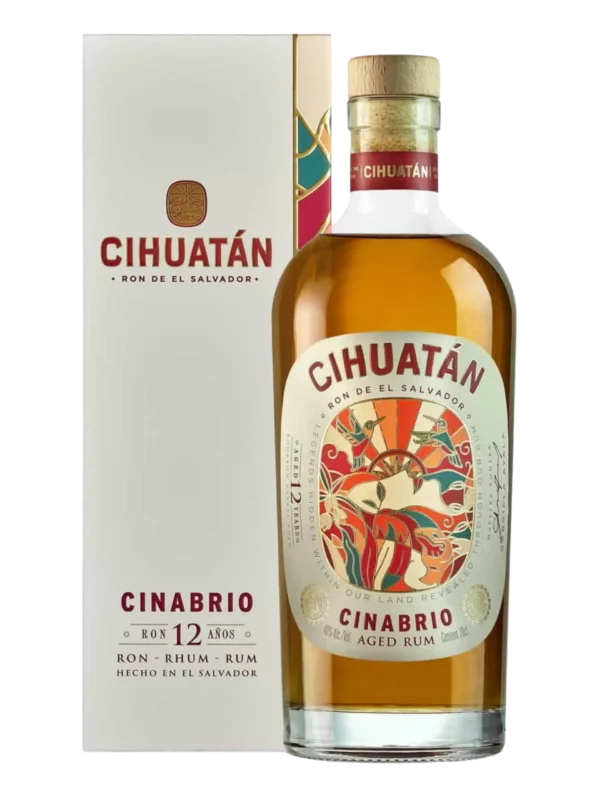 Emballage du rhum Cihuatán Cinabrio 12 ans présenté avec sa bouteille, l'ensemble montré de face.