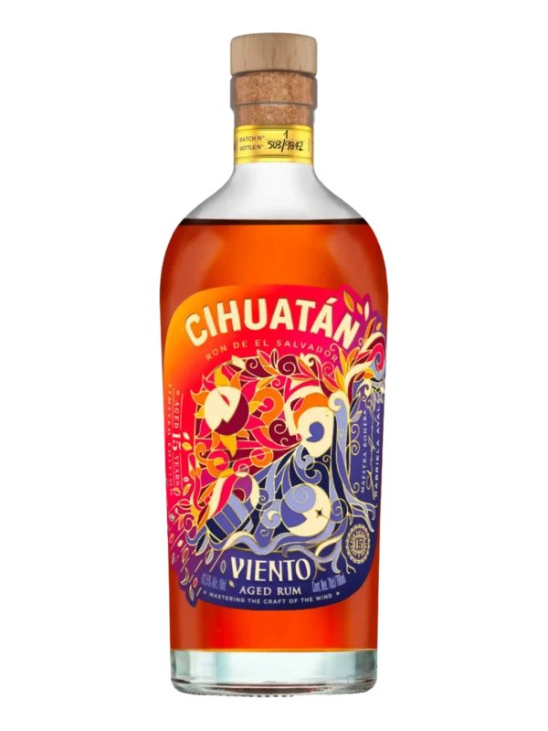 Rhum Viento vieilli 15 ans signé Cihuatán, bouteille fermée vue de face, silhouette et étiquette visibles.